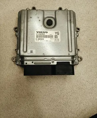 Volvo V60 Engine control unit/module 31336983 1039S50500 0281018414