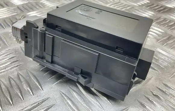 Volkswagen PASSAT B7 Ignition lock 3C0905843AD
