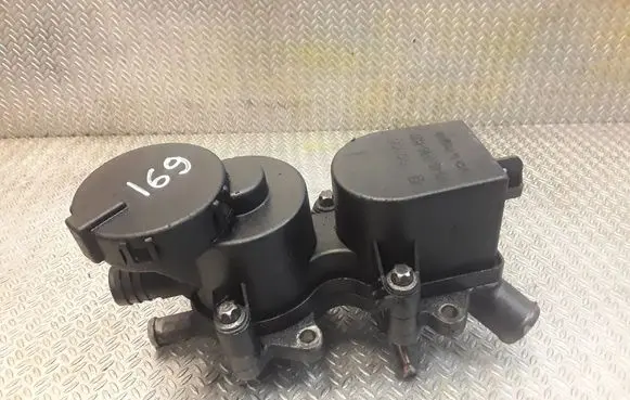 Mercedes-Benz A W169 Oil breather separator A6400101062 6400101062