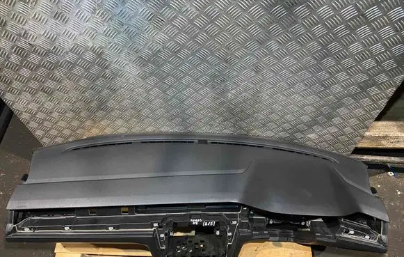 Volkswagen PASSAT B8 Dashboard 3G2857003AG 3G2857995