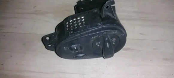 Ford Focus Light switch 98ag13a024fg 04052554