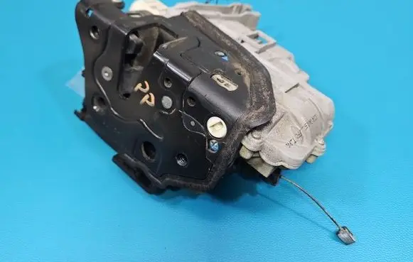 Seat Leon (1P) Front door lock 1P1837016 IMPRK1553740