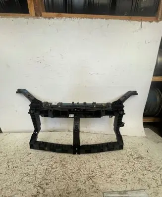 Renault Trafic III (X82) Radiator support slam panel