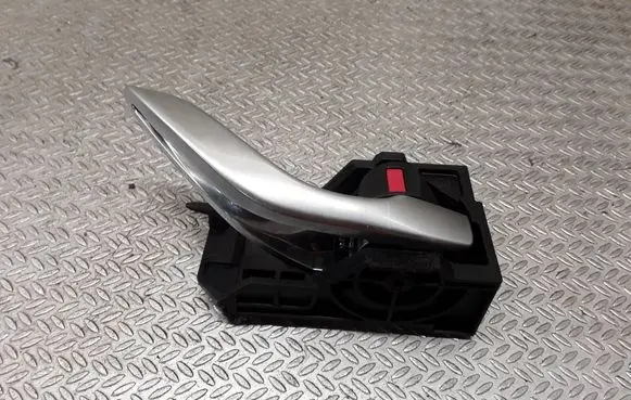 Mazda 6 Rear door interior handle T8314