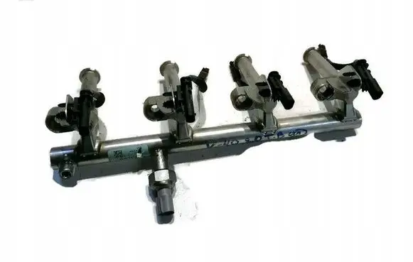 Volvo V40 Fuel main line pipe 31478555