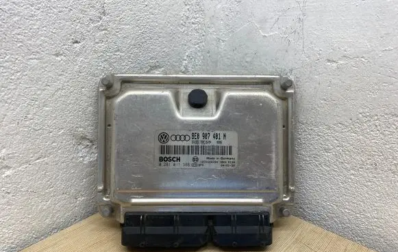 Audi A6 S6 C5 4B Engine control unit/module 8E0907401N 1039S04294 0281011386