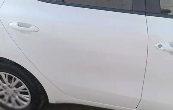 KIA Ceed Rear door