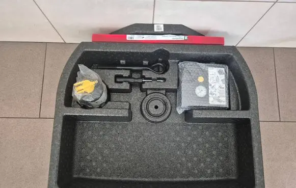 KIA Niro Tool set 09149Q4900