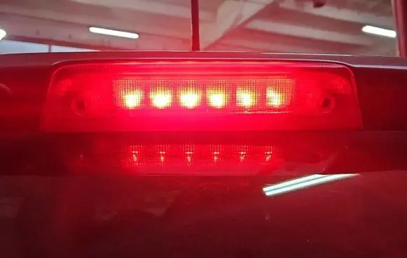 Fiat Freemont Third/center stoplight 05116302A IMPRK1527535