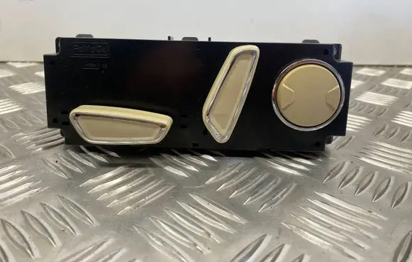 Ford Fusion II Seat control switch DG9T14B709AD