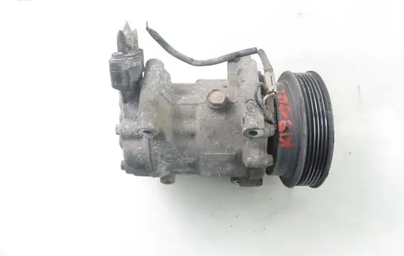 Renault Clio II Air conditioning (A/C) compressor (pump) 8200315744