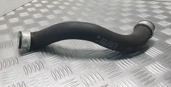 Mercedes-Benz E W212 Engine coolant pipe/hose A2045011582