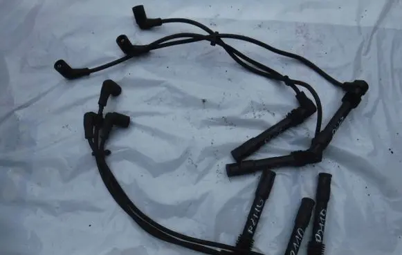 Volkswagen PASSAT B5.5 Ignition plug leads 06A035255C
