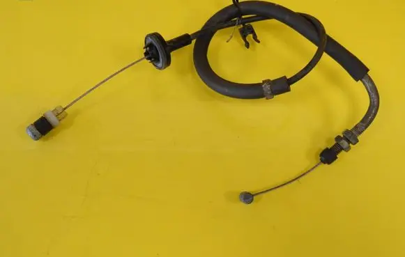 Suzuki Swift I Throttle cable 