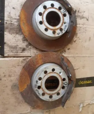 Volkswagen Golf VII Brake discs and calipers set 5Q0615601D