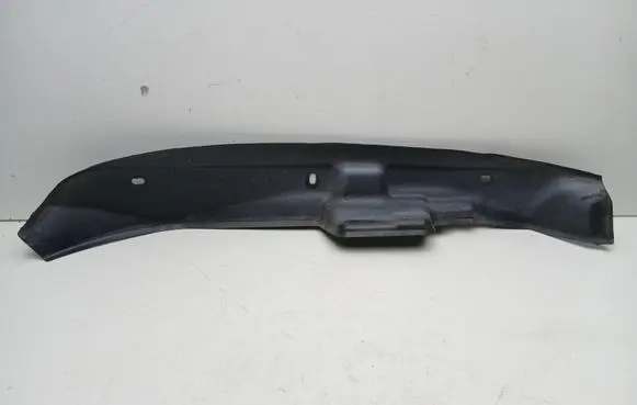 Volvo XC90 Fender end trim 32219521