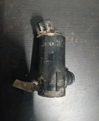 Volvo XC90 Windscreen/windshield washer pump 9169611