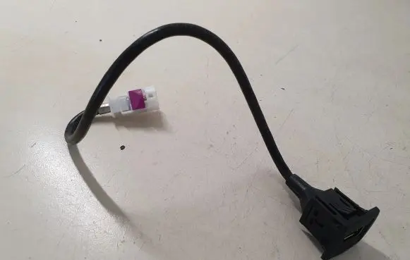 USB socket connector