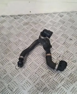 Mercedes-Benz GLC X253 C253 Engine coolant pipe/hose A2535018382