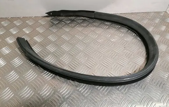 Mercedes-Benz W123 Front door glass trim molding A1237200254