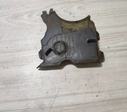 Dacia Duster II Timing belt guard (cover) 135611121R
