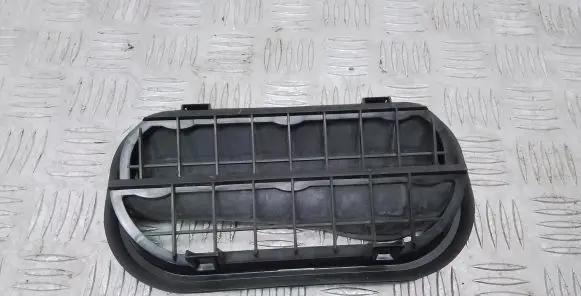 Volkswagen Jetta USA Quarter panel pressure vent 6R0819465B