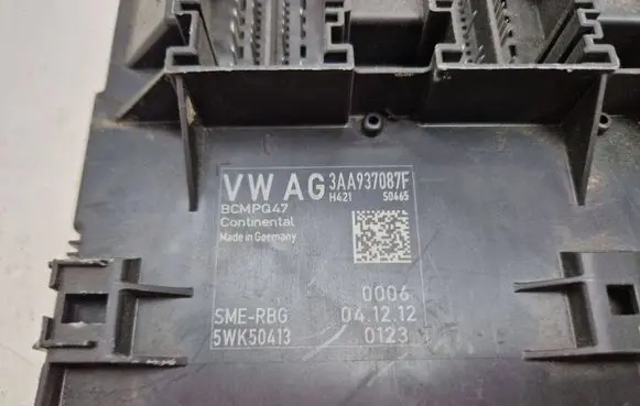 Volkswagen PASSAT B7 Comfort/convenience module 3AA937087F 5WK50413 BCMPQ47