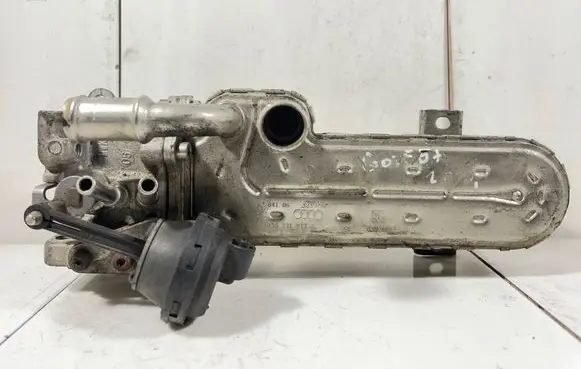 Volkswagen Golf Plus EGR valve cooler 03G131513J 3239787 04106
