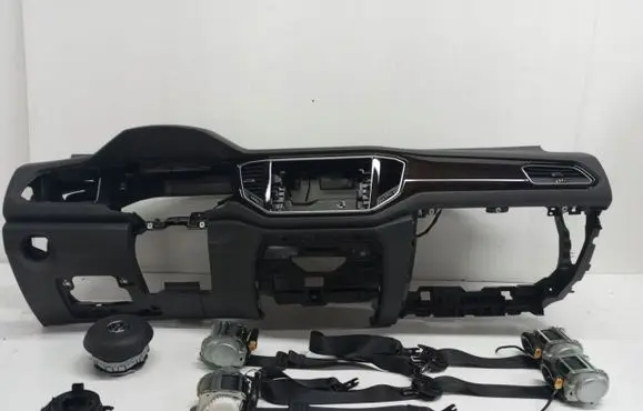 Volkswagen Transporter - Caravelle T1 Radio/GPS head unit trim 