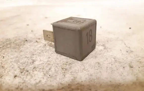 Volkswagen PASSAT B3 Other relay 191937503 V23134J52X220