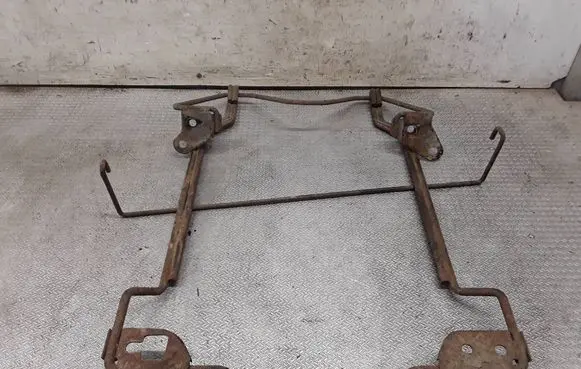 Renault Trafic III (X82) Spare wheel mounting bracket