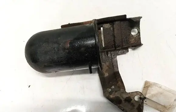 Vacuum air tank