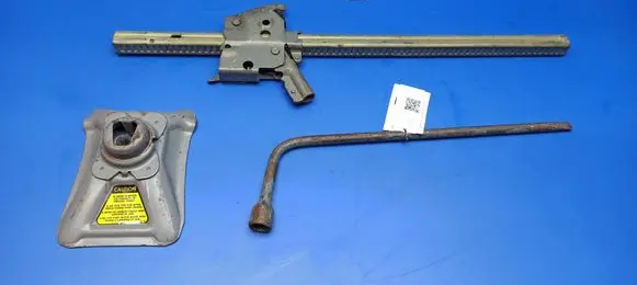 Oldsmobile Omega Lift Jack 