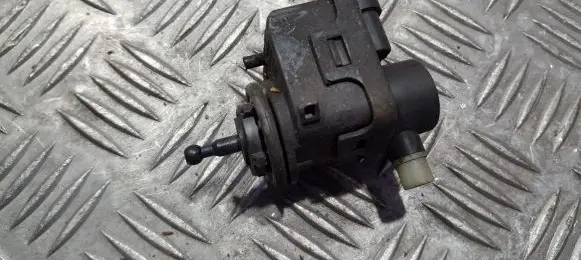 Renault Clio II Headlight level adjustment motor 7700420737