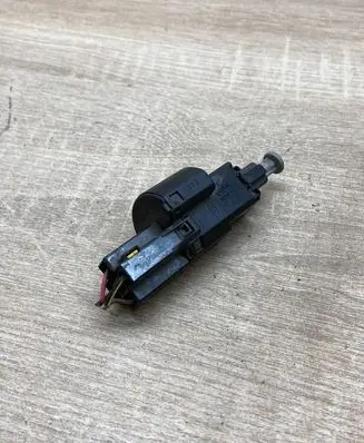 Opel Zafira A Brake pedal sensor switch 09132299 09175172 09175185