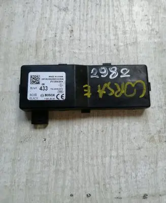 Opel Insignia A Door central lock control unit/module 13503204