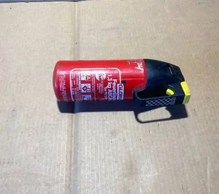 Mercedes-Benz E W124 Extinguisher 2328200
