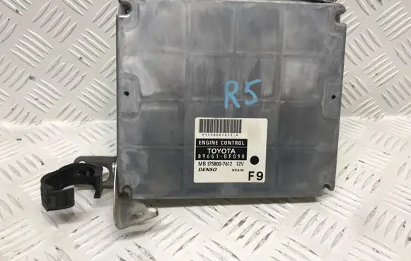 Toyota Corolla Verso E121 Engine control unit/module 896610F090