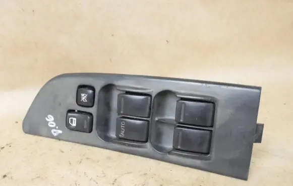 Nissan Terrano Quarter vent window switch 