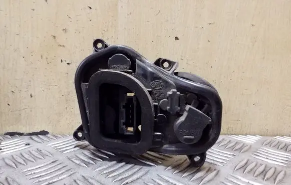 Tail light part