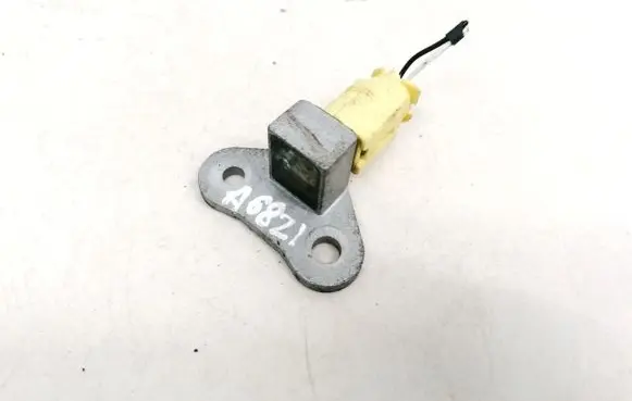 Nissan Qashqai Airbag deployment crash/impact sensor