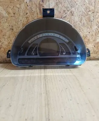 Speedometer (instrument cluster)