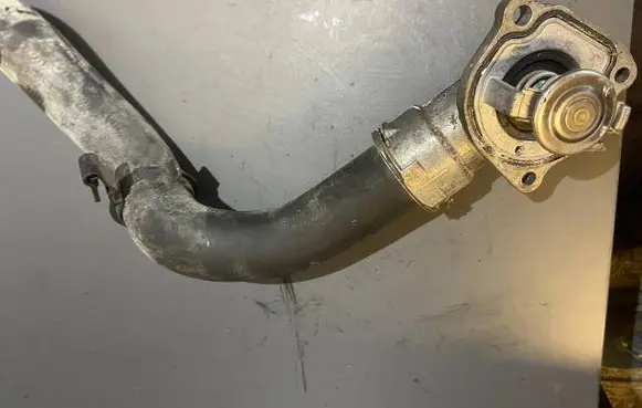 Mercedes-Benz S W221 Thermostat/thermostat housing A6422000215
