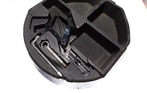 Subaru Legacy Tool set 97035AJ010