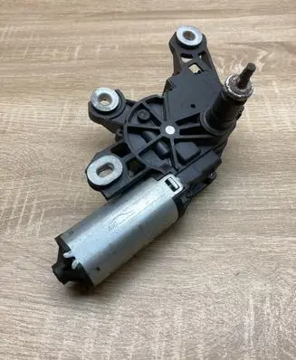 BMW 5 E60 E61 Rear window wiper motor 03042018