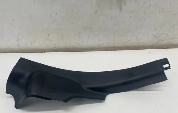 Maserati Ghibli Rear sill trim cover 6700113660