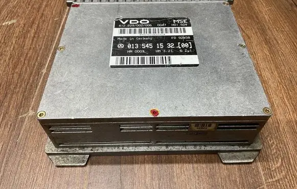 Mercedes-Benz S W140 Engine control unit/module ECU 0135451532
