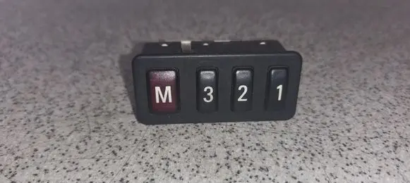 BMW 5 E39 Seat memory switch 8352160