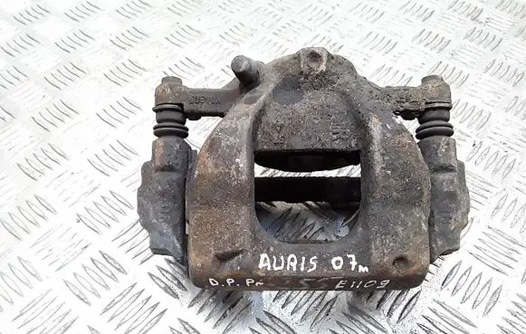 Toyota Auris 150 Front brake caliper