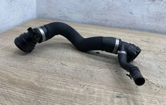 BMW 6 F06 Gran coupe Engine coolant pipe/hose 7576334 PA66GF30